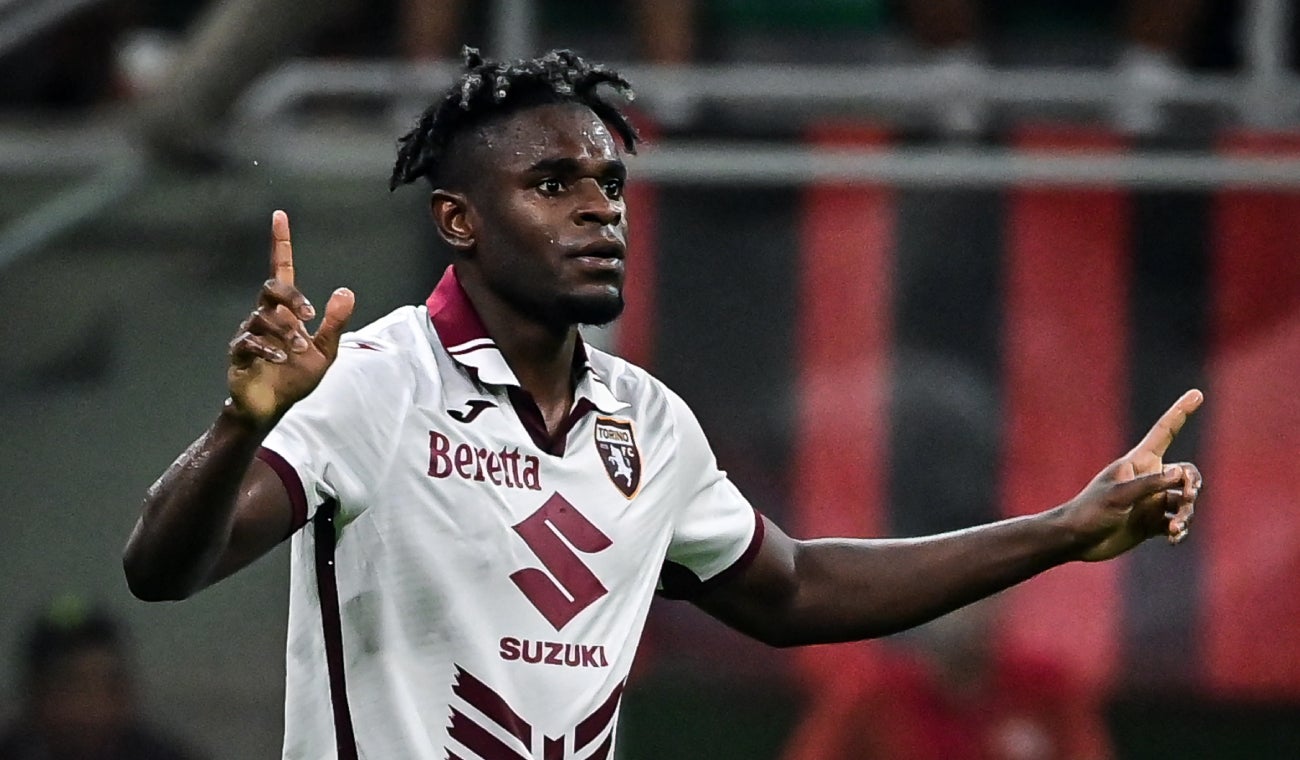 Duván Zapata tendrá reemplazo en Torino mientras se recupera de lesión
