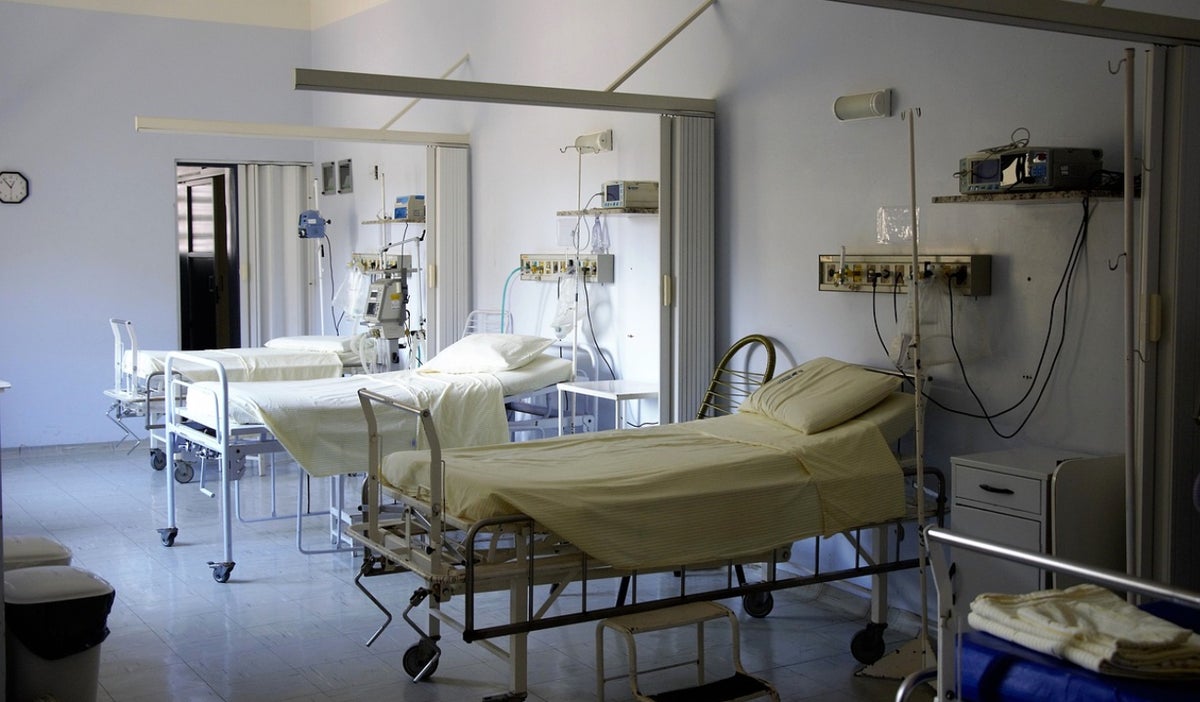 El superintendente de Salud insta a las EPS a mejorar atención y reducir PQRS