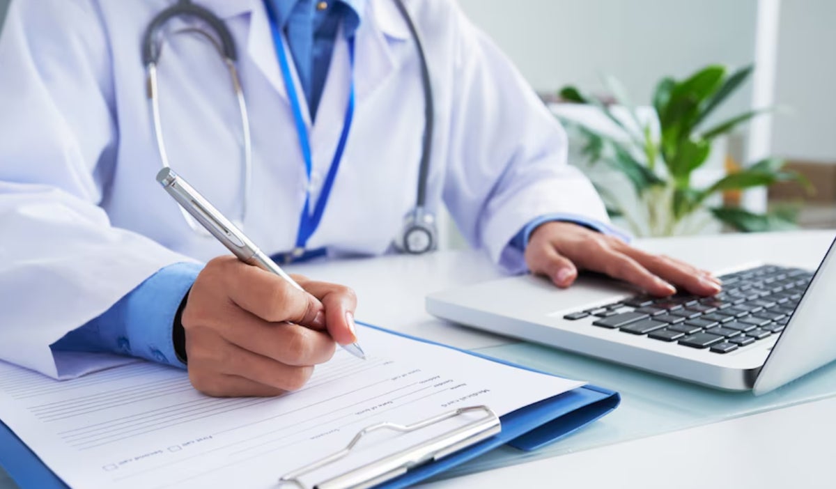 Acemi destaca diálogo en reforma de salud: roles y coordinación clave para pacientes.