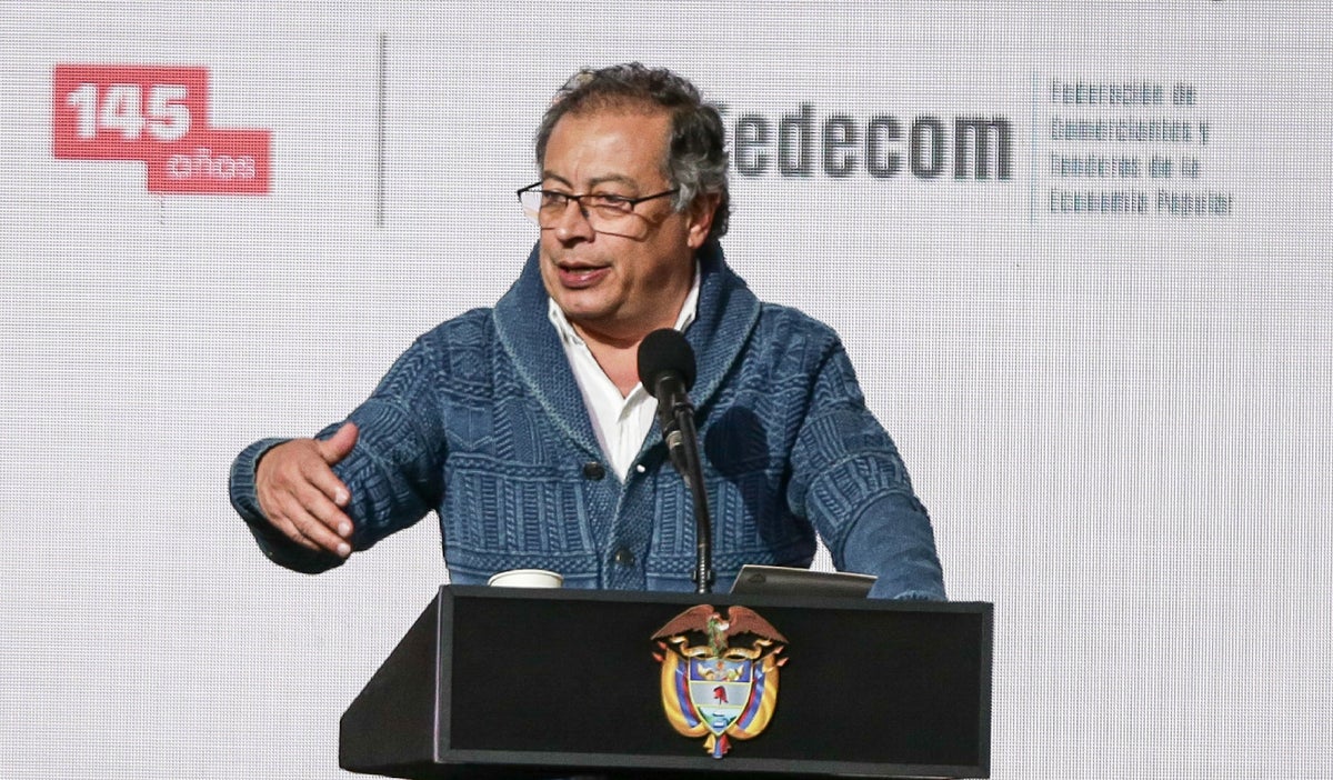 El CNE abre investigación contra Gustavo Petro