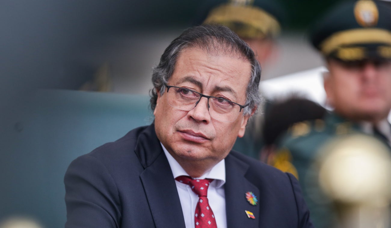 El abogado Mauricio Pava solicita levantar reserva en investigación contra Gustavo Petro por financiación irregular de campaña.