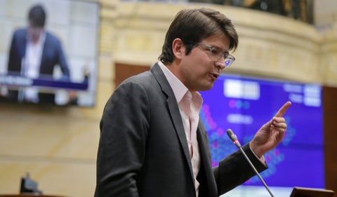 El senador Miguel Uribe Turbay habla sobre seguridad y reformas
