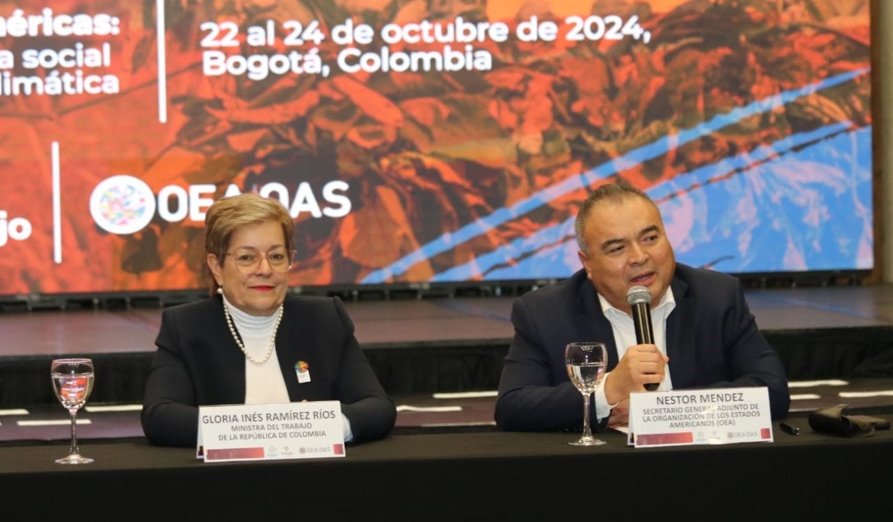 Néstor Mendez OEA y Gloria Inés Ramírez, ministra de Trabajo de Colombia