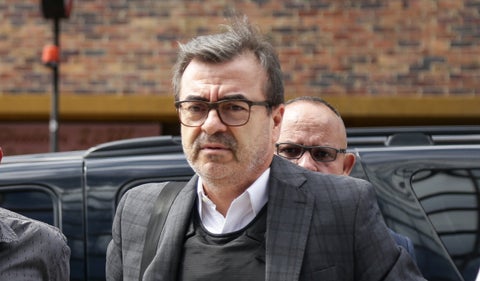 Olmedo López entrega celulares a la Fiscalía para probar señalamientos en escándalo de corrupción en la UNGRD
