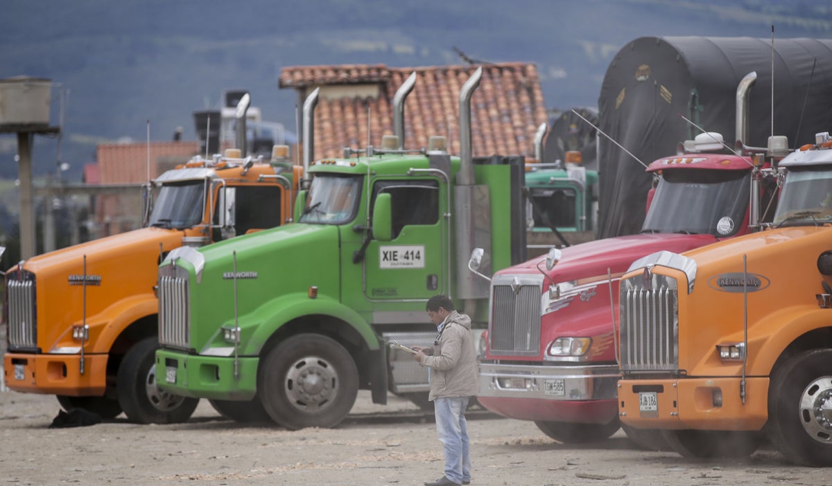 Paro minero afecta gravemente al transporte en el suroccidente colombiano