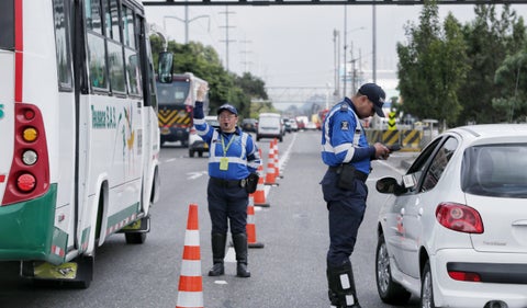Operativo especial de la Secretaría de Movilidad de Bogotá para el Plan Éxodo y Retorno durante el festivo del Día de la Raza.