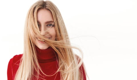Descubra la influencia del cabello rubio en la belleza femenina