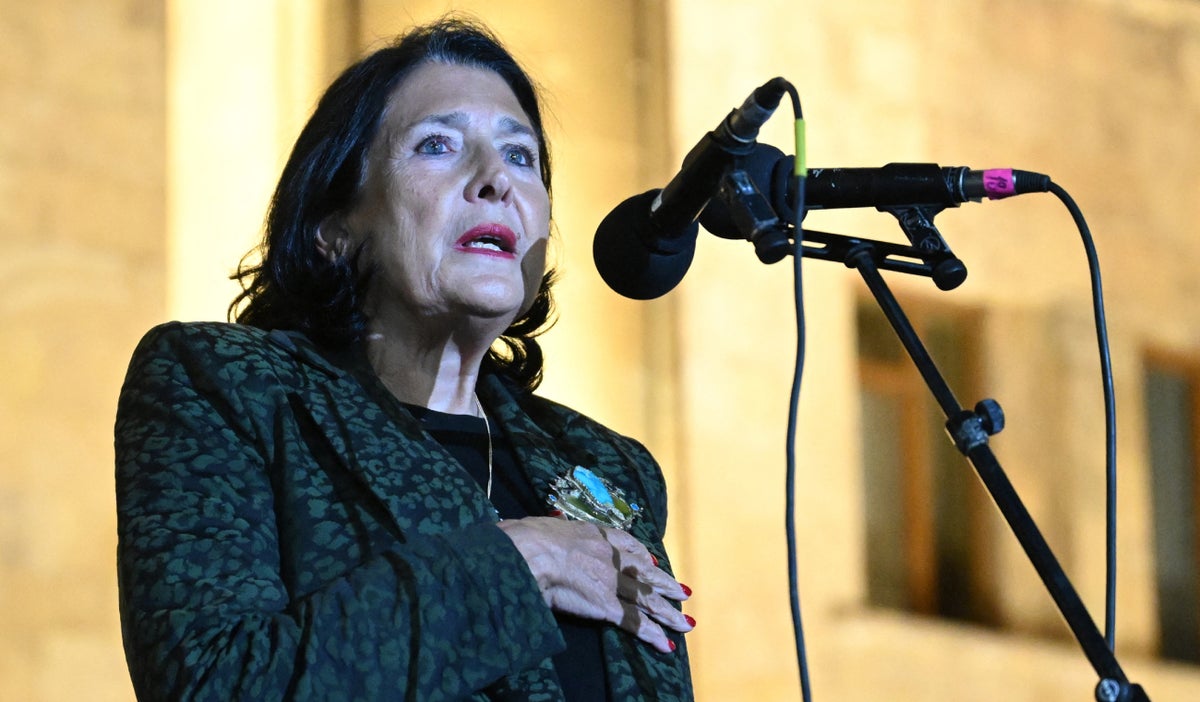 Salomé Zurabishvili, presidenta de Georgia, fue citada por la Fiscalía por denuncias de fraude