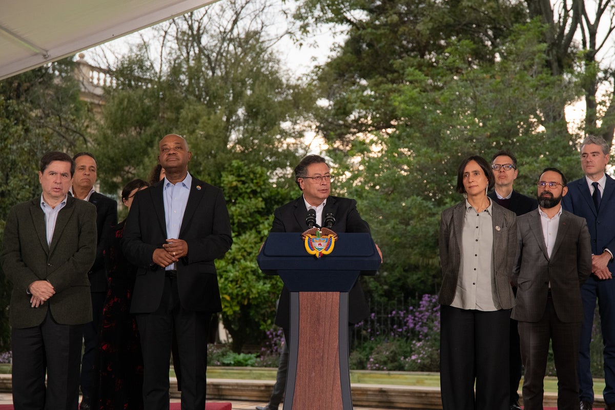 Presidente Gustavo Petro y ministros