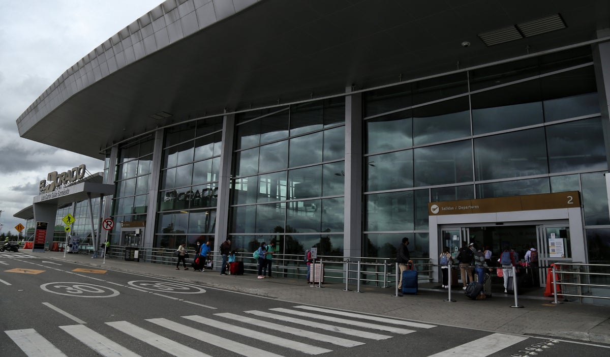 El aeropuerto internacional El Dorado de Bogotá ofrece cabinas emocionales para pasajeros con ansiedad y temor.