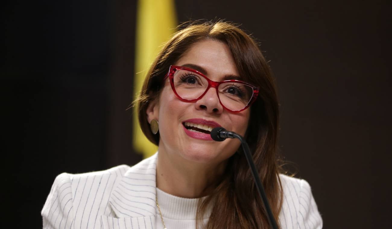 La representante Catherine Juvinao critica manejo del Icetex por parte del ministro de Educación, Daniel Rojas, dejando en riesgo a miles de estudiantes.