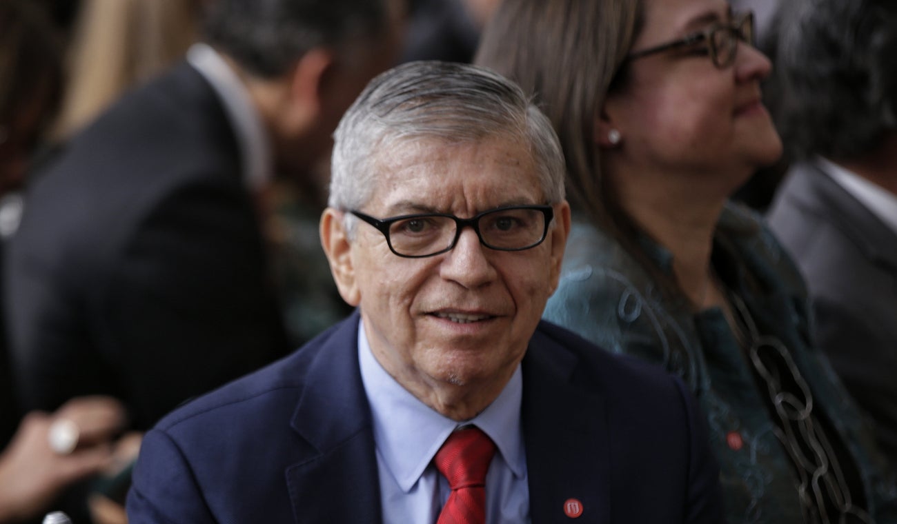 El expresidente César Gaviria arremete contra el presidente Gustavo Petro y propone una consulta interpartidista para las elecciones de 2026.