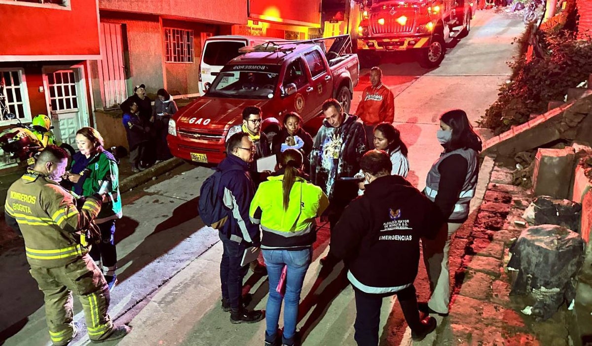 Deslizamiento de tierra en Bogotá destruye viviendas y afecta a más de 30 familias en San Martín de Loba.