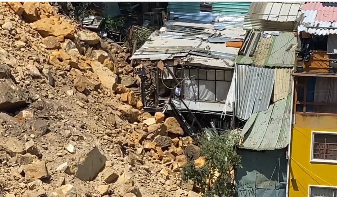 Deslizamiento en Calle 127 A Bis deja familia damnificada