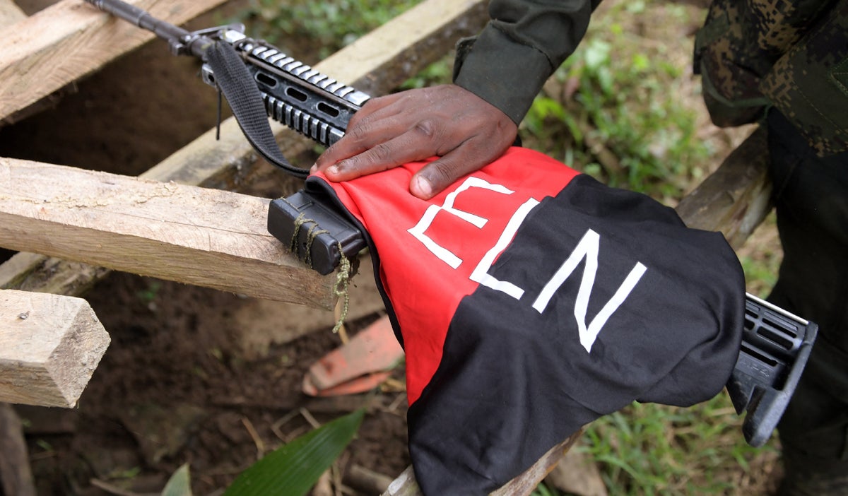 El ELN levanta paro armado en Chocó tras denunciar despojo territorial y narcoparamilitarismo.