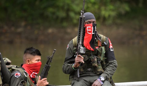 Operación conjunta entre el Ejército Nacional y la Policía Nacional deja 13 integrantes del ELN abatidos en Bolívar y Arauca.