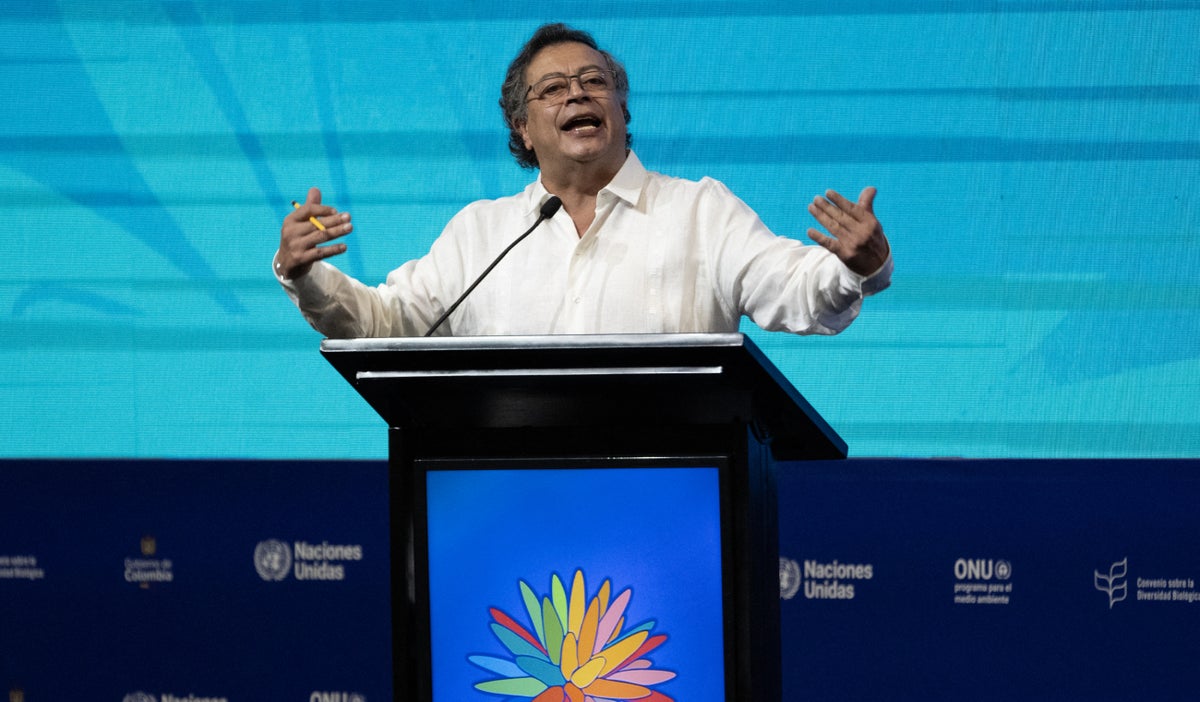 Presidente Gustavo Petro ordena ayuda a colombianos que están en Valencia, España