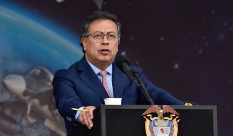 Tensiones en elección de magistrado en la Corte Constitucional: Presidente Gustavo Petro responde a acusaciones de fraude en el Senado.