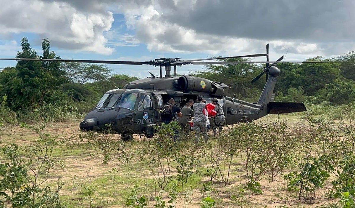 Evacuación de siete pacientes en helicóptero de la Fuerza Aeroespacial y el Ejército Nacional en La Guajira