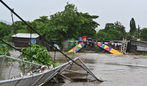 Tormenta tropical Sara deja un muerto y más de 50.000 afectados en Honduras.