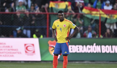Jhon Córdoba cumplió su sanción y está listo para el duelo entre Colombia y Ecuador