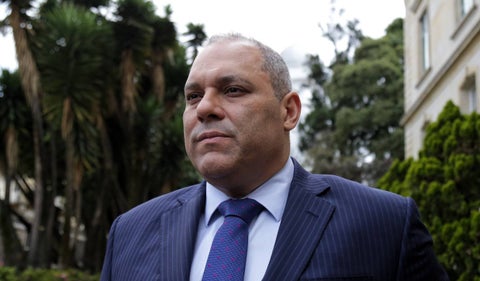 Embajador Barreras trajo a Name desde Londres para votar por Polo