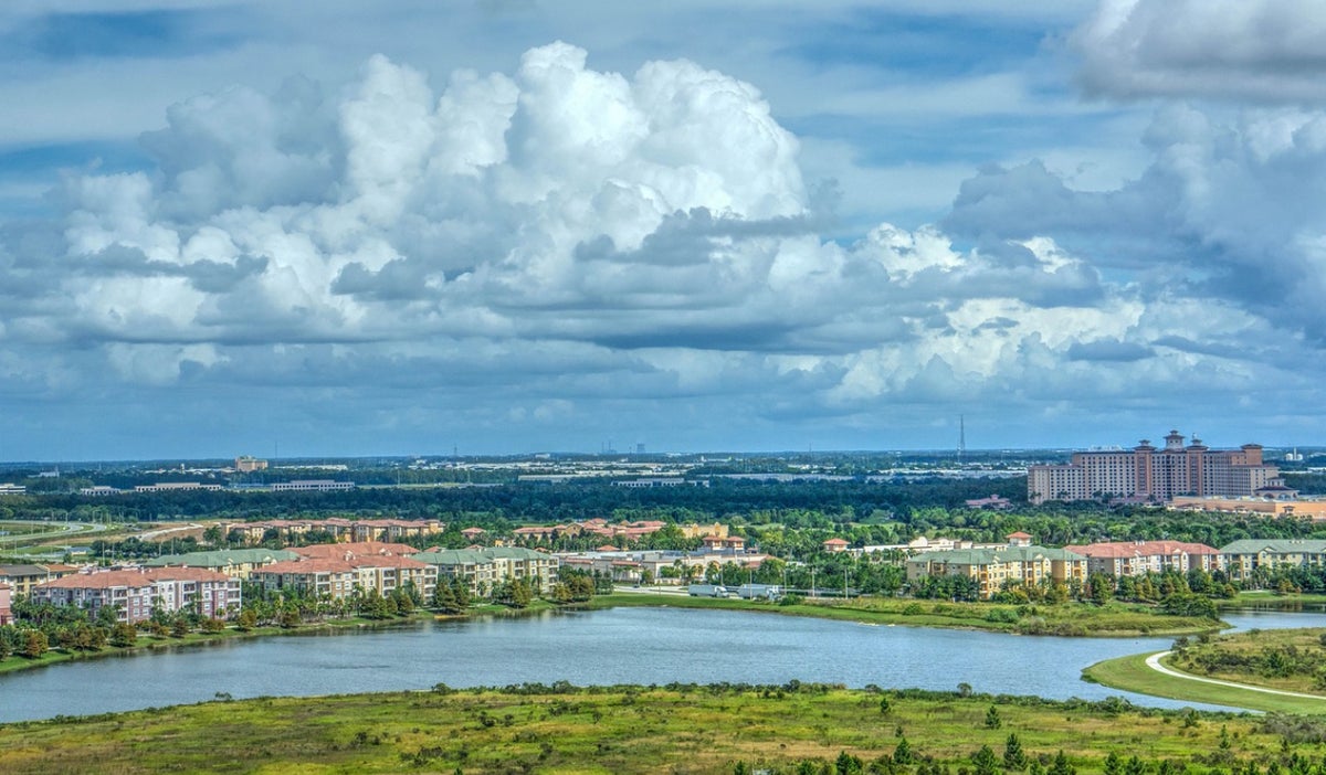 Invierte en propiedades en Orlando, Florida y aprovecha la alta demanda turística y la valorización constante.