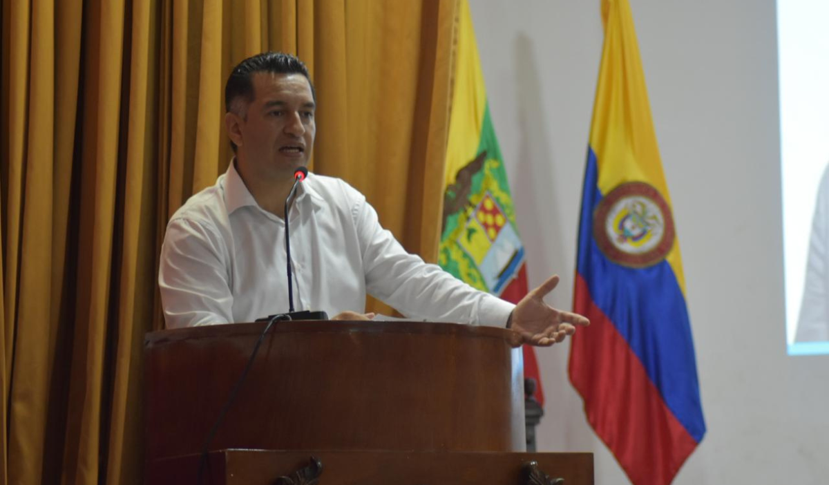 Dura advertencia del secretario de Transparencia sobre los recursos de la Paz en cumbre anticorrupción