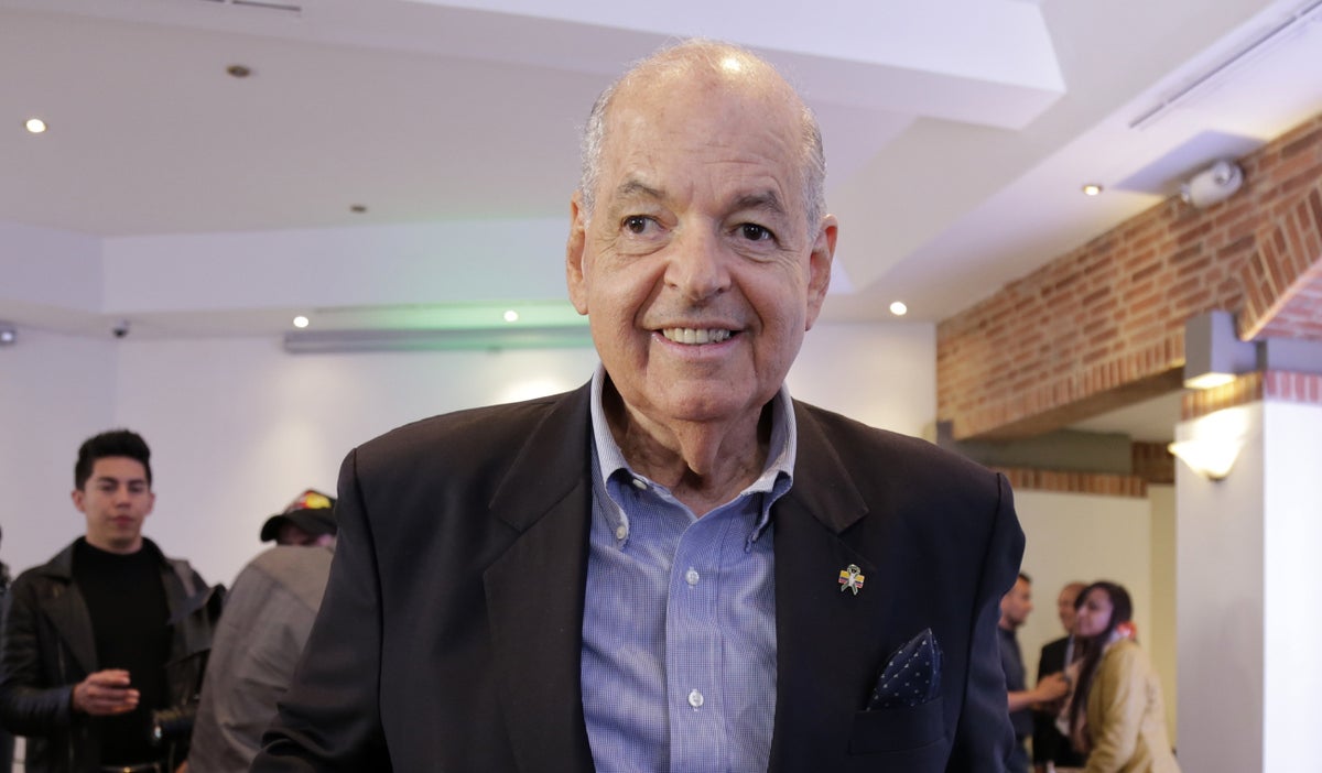 Raimundo Angulo da detalles del Concurso nacional de Belleza