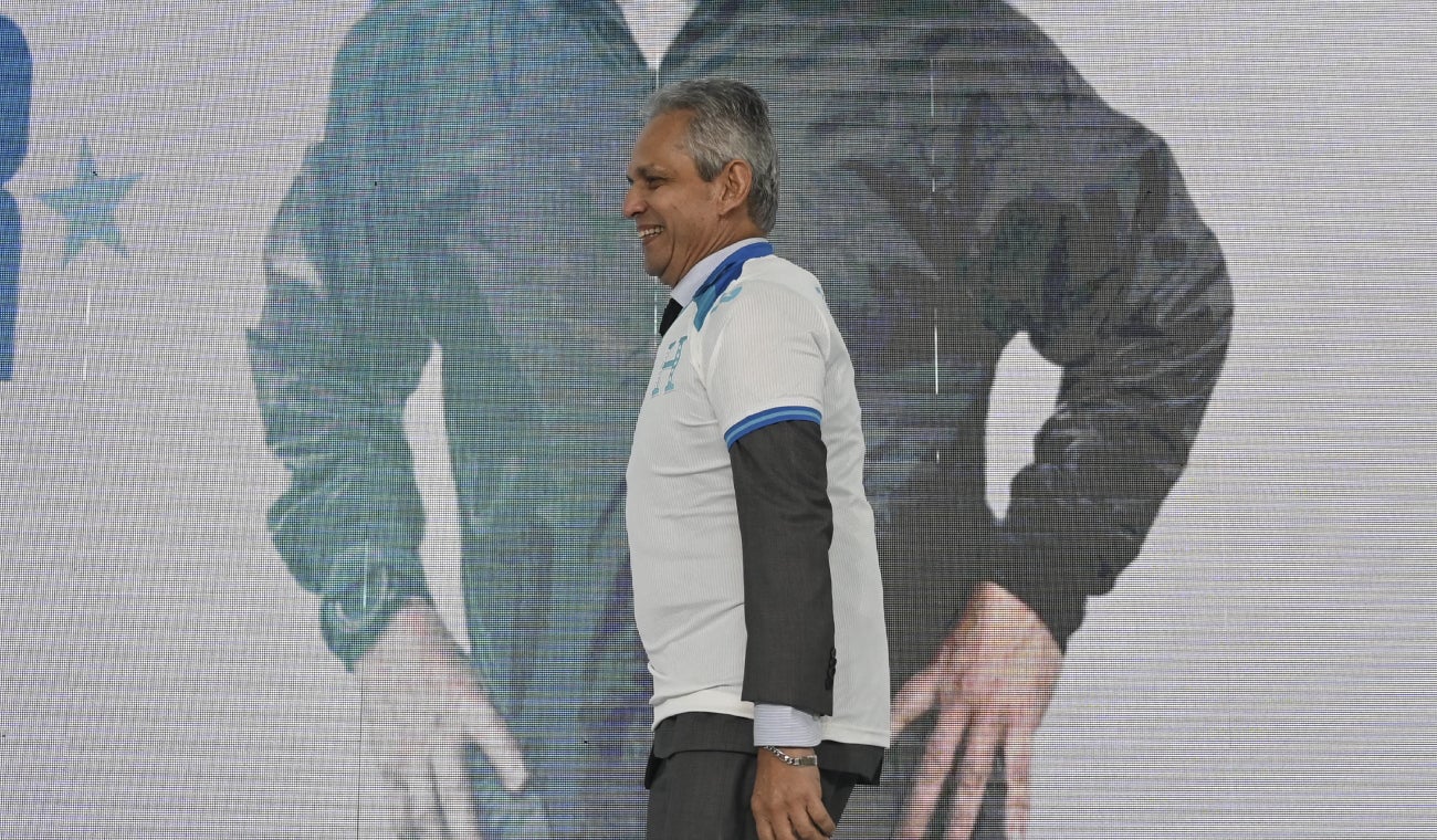 Reinaldo Rueda pidió disculpas públicas tras la agresión al técnico de México