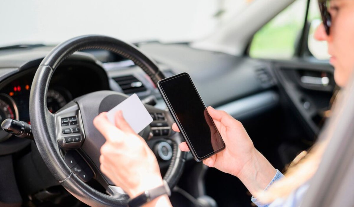 Beneficios a toda velocidad: conozca la nueva tarjeta de crédito para conductores