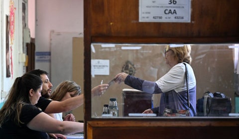 Elecciones Uruguay : candidatos se preparan para la segunda