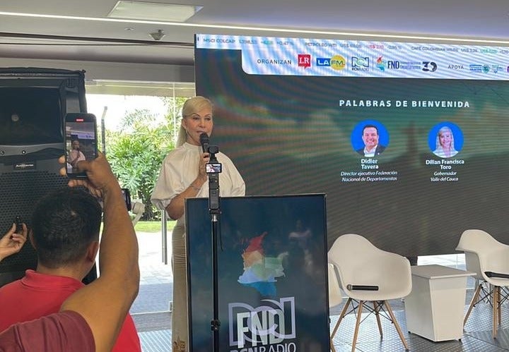 Gobernadora del Valle, Dilian Francisca Toro
