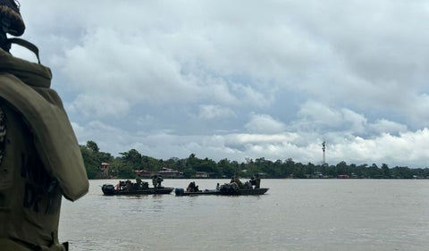 Armada intensifica búsqueda de embarcación