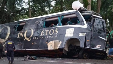 Bus de Los Inquietos se accidenta en Antioquia