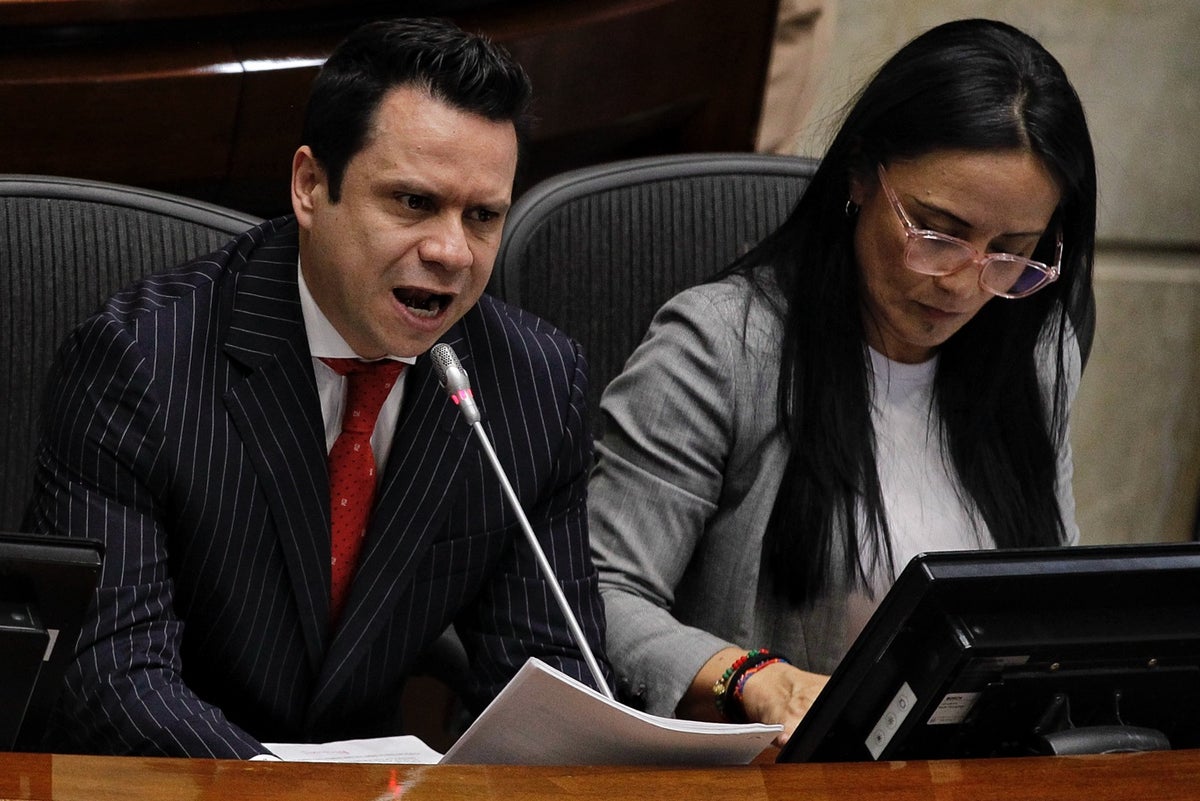 Diego González, Secretario del Senado