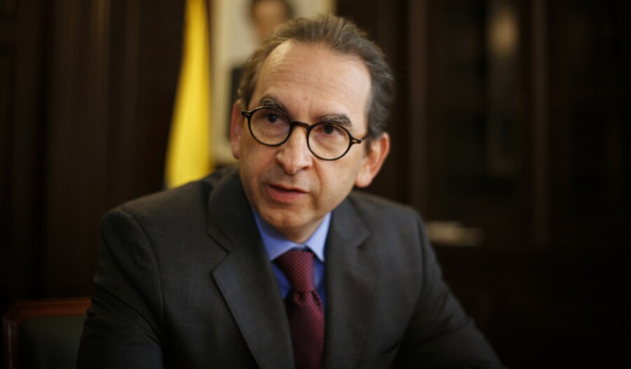 Exministro Andrés Valencia