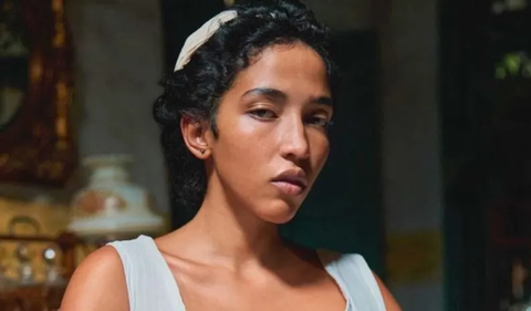 ‘Rebeca’, de ‘Cien años de soledad’, se defiende de críticas: “Colombia idealiza la belleza europea”