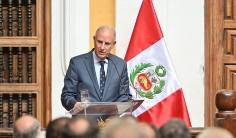 El canciller del Perú intensifica acciones para proteger derechos de peruanos en EE. UU.