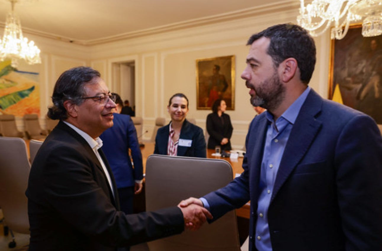 Presidente Gustavo Petro y alcalde Carlos Fernando Galán discrepan sobre cifra de homicidios en Bogotá. Galán defiende tasas bajas en la capital.