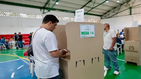 El Consejo Nacional Electoral afirma que este recorte va en contravía de unas elecciones libres y justas