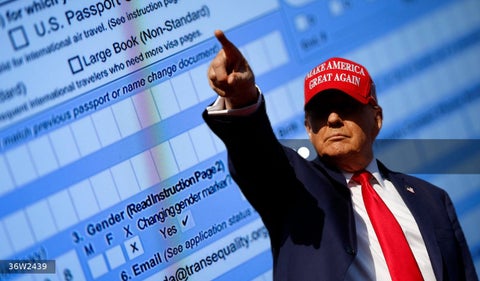 Estados Unidos suspende la emisión de pasaportes con género "X" tras decreto de Trump