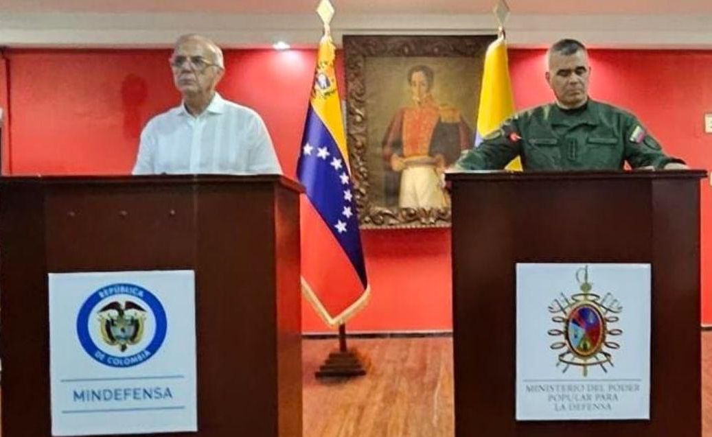 Mindefensa junto con Vladimir Padrino