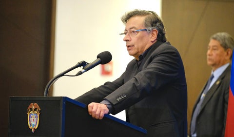 Admiten tutela para que juicio político de Petro sea público