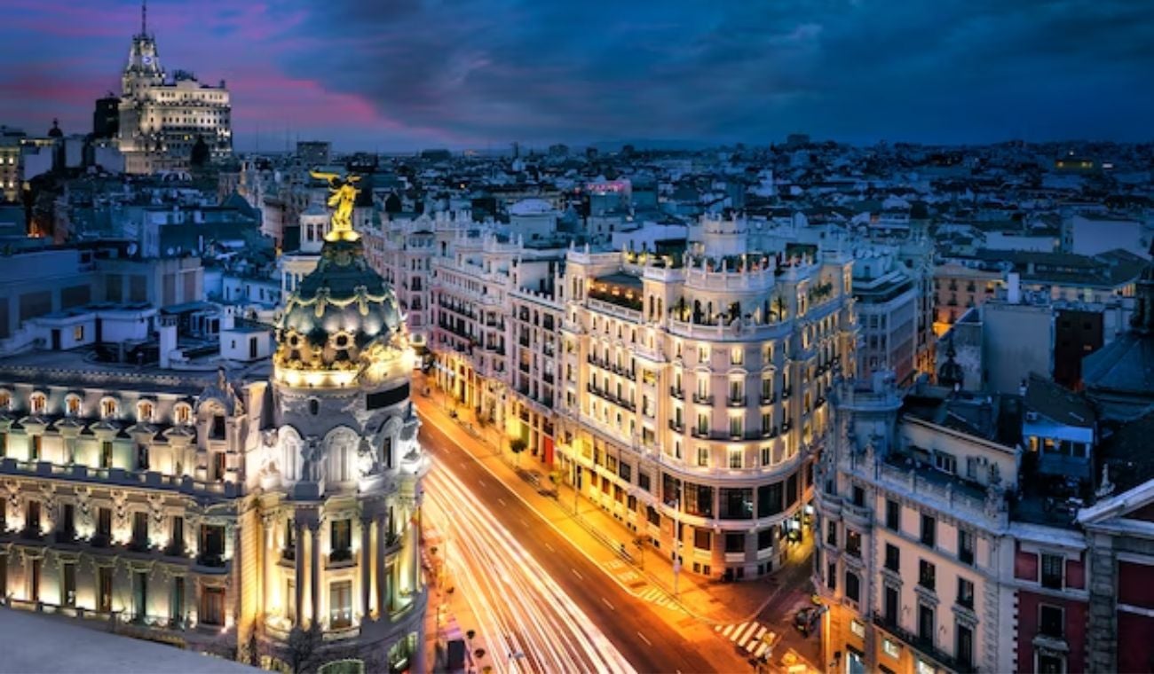 NUEVOS requisitos para viajar a ESPAÑA este 2025