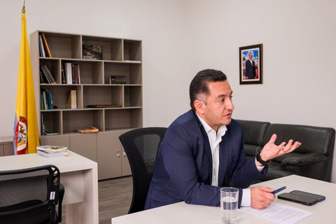 Andrés Idárraga, secretario de Transparencia que denunció nexos de 'Papá Pitufo' con expresidente del Senado y coronel de la Policía