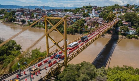 Puente Mariano Ospina Pérez, sobre el río Magdalena