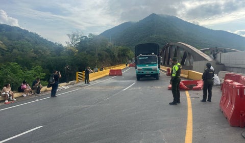 Vía Bogotá - Girardot