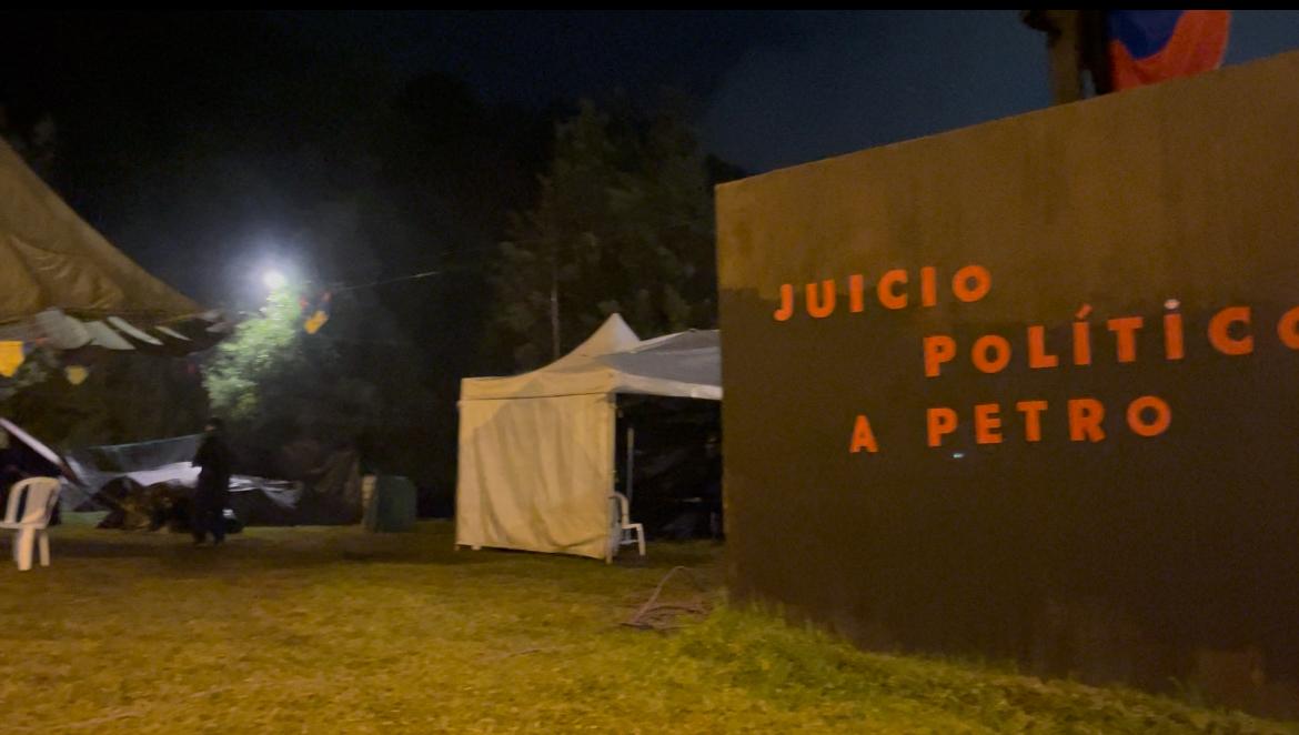 Asamblea permanente para exigir juicio político contra Petro