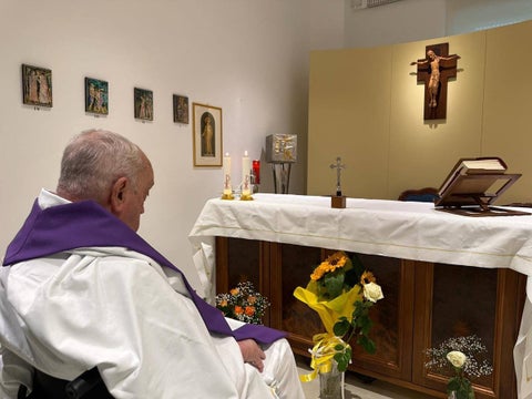 Papa Francisco, primera foto luego de su hospitalización